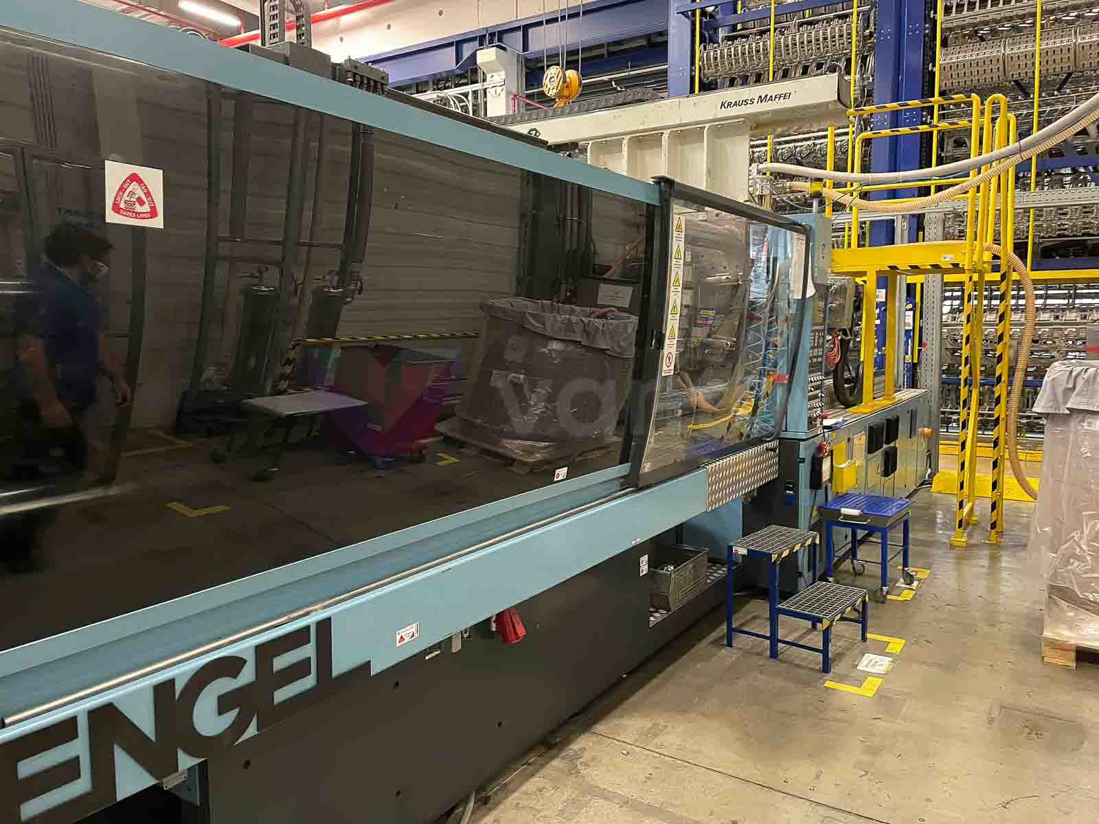 ENGEL CL 1350 / 350 350t injection molding machine (2003) id10687
