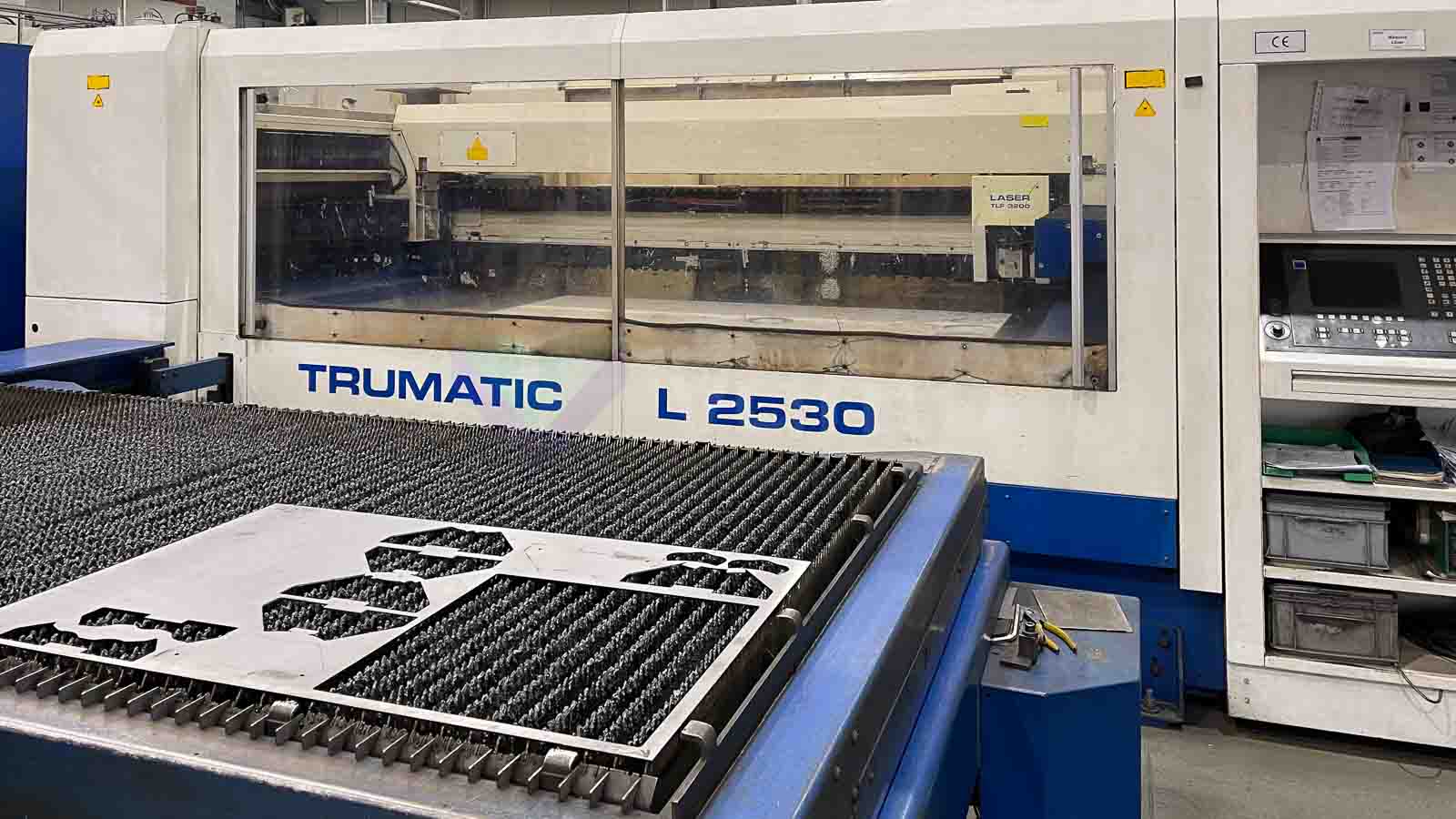 TRUMPF TRUMATIC L2530 Laser cutting machine (CO2) (2003) id10668
